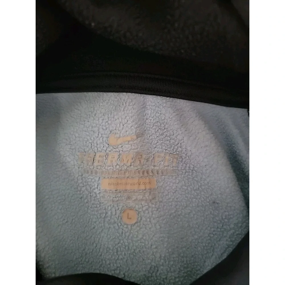 Nike  Therma Fit Womens L Blue Navy Hooded Pullover.  Great shape!